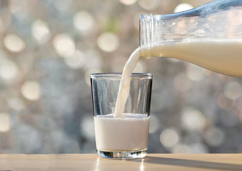 Scleroza multiplă: Proteinele din lapte pot agrava simptomele la unii, sugerează studiile făcute pe șoareci