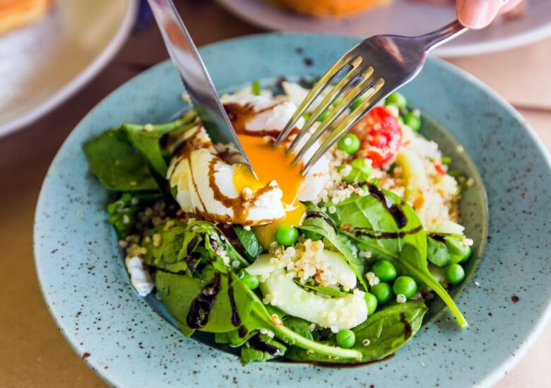 Sfaturi pentru un mic dejun rapid și ușor atunci când aveți SM (plus opțiuni gustoase de încercat)