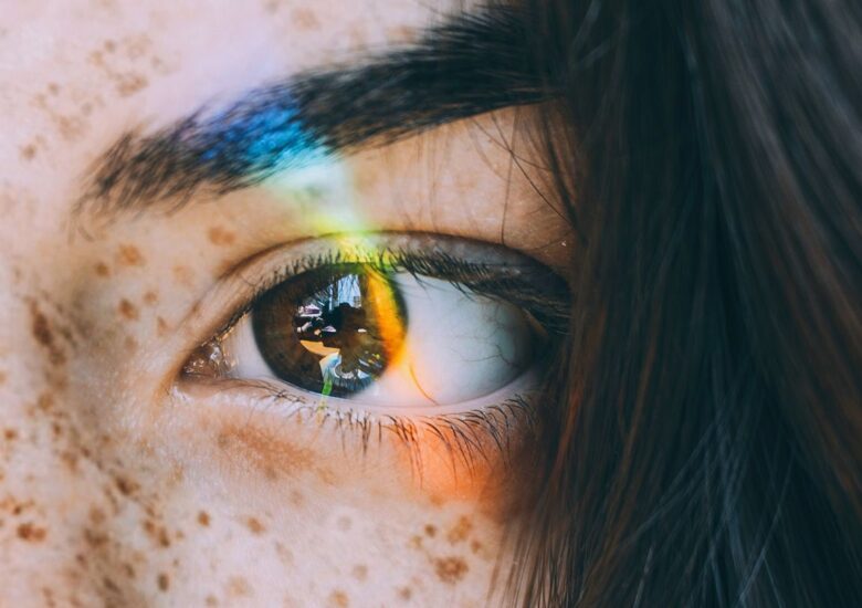 Simptome ale sclerozei multiple: oboseală, amorțeală, probleme de echilibru și multe altele