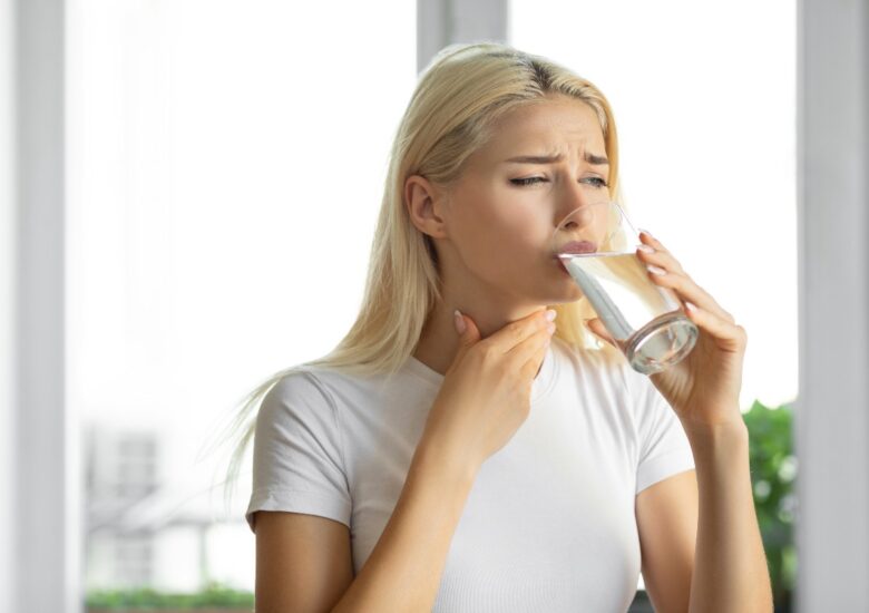 Muști, mesteci, înghiți: cum să faci față disfagiei atunci când ai scleroză multiplă